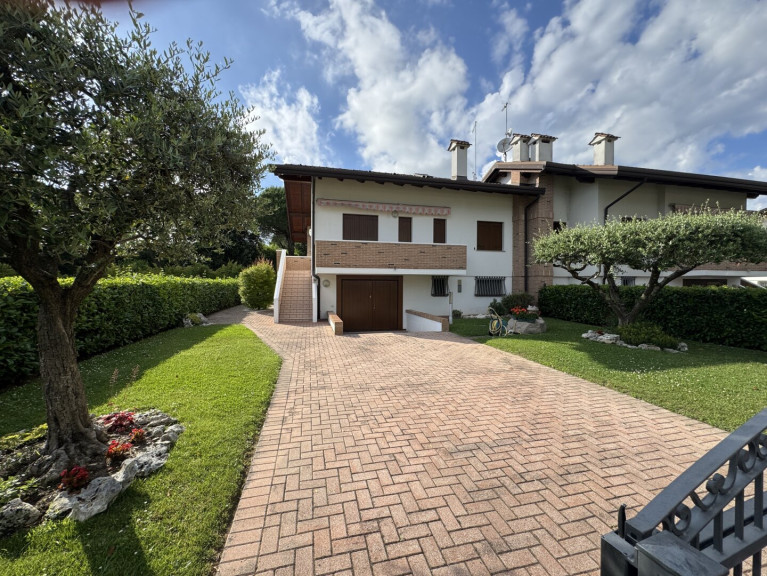 Haus - 33054, Lignano Riviera - DOPPELHAUSHÄLFTE IN LIGNANO RIVIERA MIT POOL | MEDITERRANER WOHNTRAUM