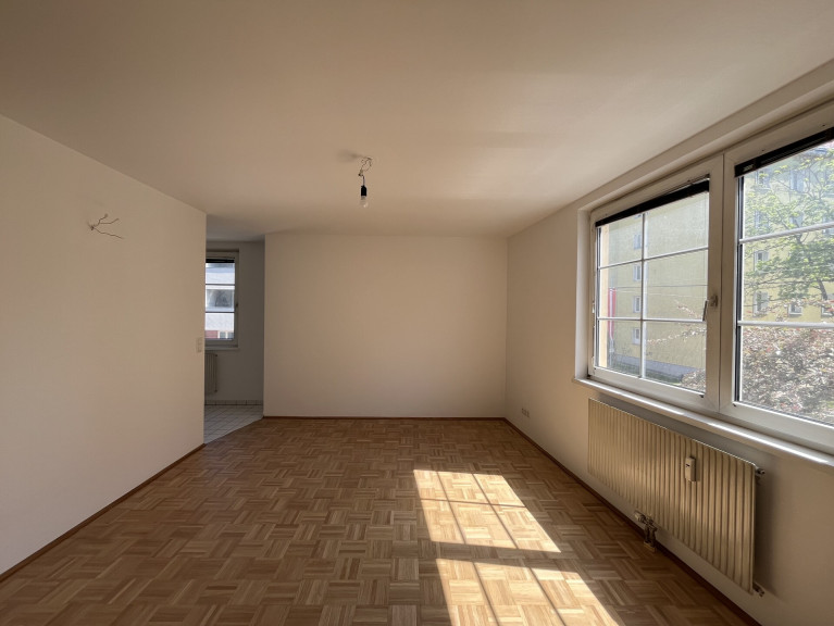Wohnung - 1100, Wien - Helle 2 Zimmer Wohnung in 1100 Wien!
