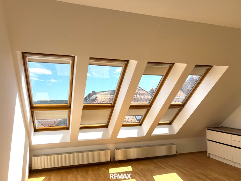 Wohnung - 8230, Hartberg - Wohnkomfort in toller Lage – Gepflegte Dachgeschosswohnung mit Lift und KFZ Abstellplatz, Hartberg Zentrum!