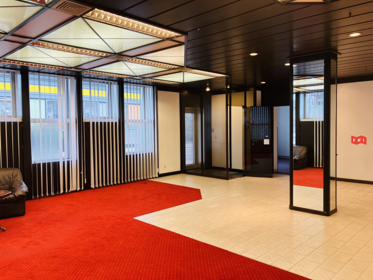 Büro / Praxis - 1130, Wien,Hietzing - Helles, ebenerdiges Büro/Geschäftslokal zu vermieten