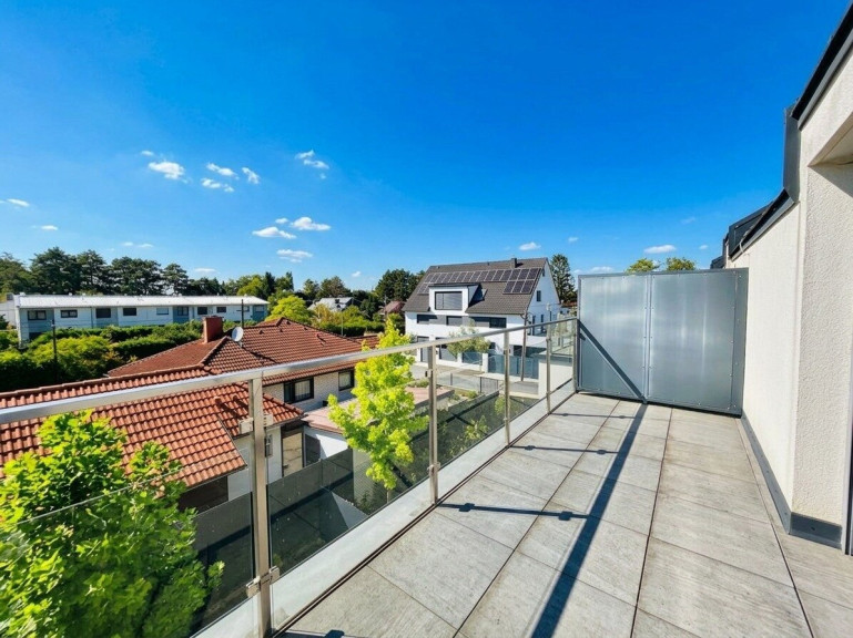 Haus - 1220, Wien - Reihenhaus mit Dachterrassen-Views – Dein Traumhaus wartet!