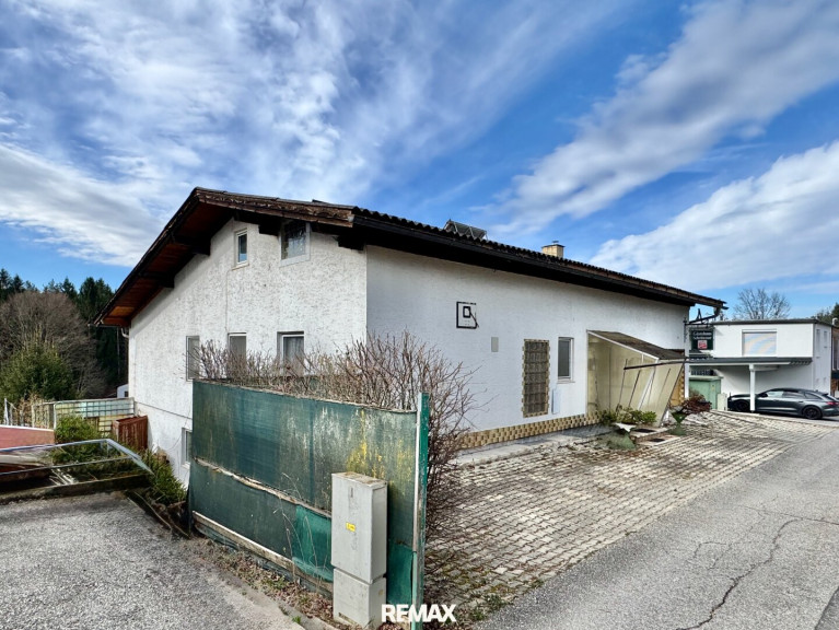 Haus - 9220, Velden am Wörther See - Großes Potential für ein Einfamilienhaus oder Wohnungsbau mit fantastischer Aussicht in Velden am Wörthersee