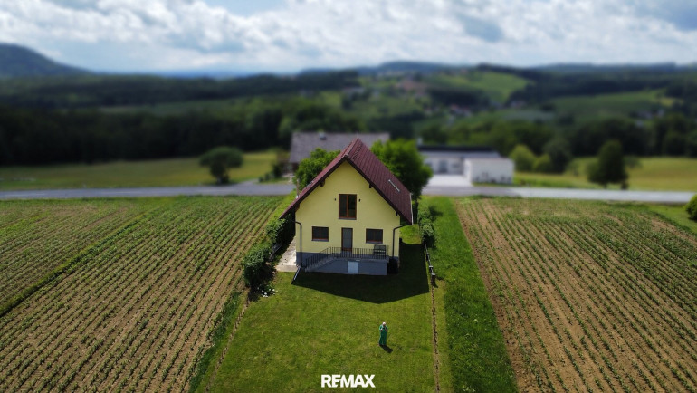 Haus - 8354, Aigen - Einmalige Aussichtslage in der Südoststeiermark – Massiv gebautes Wohnhaus mit unverbaubarem Fernblick