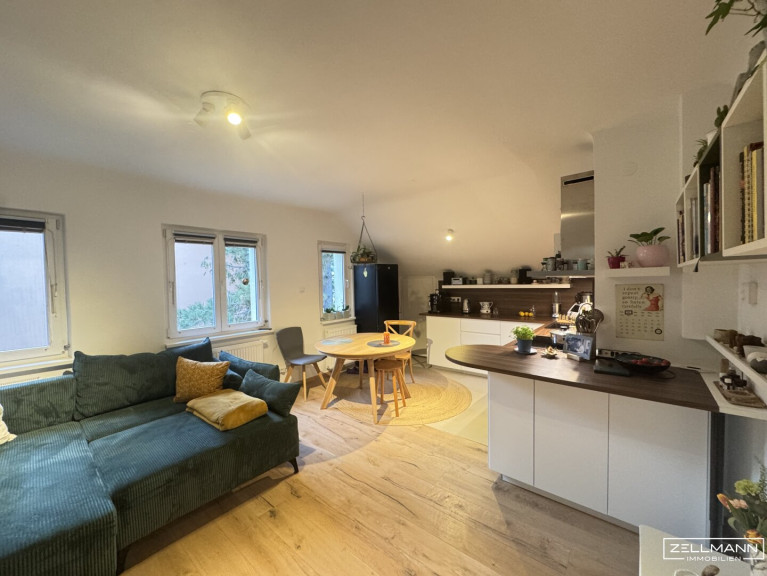 Wohnung - 1230, Wien - Stilvoll saniert & lichtdurchflutet – 3-Zimmer-Dachgeschosswohnung in Bestlage Mauer | ZELLMANN IMMOBILIEN