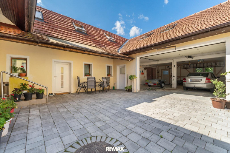 Haus - 8423, Sankt Veit am Vogau - Ländlicher Charme im Ortskern: Hofliegenschaft mit flexiblem Nutzungskonzept aus zwei Wohneinheiten