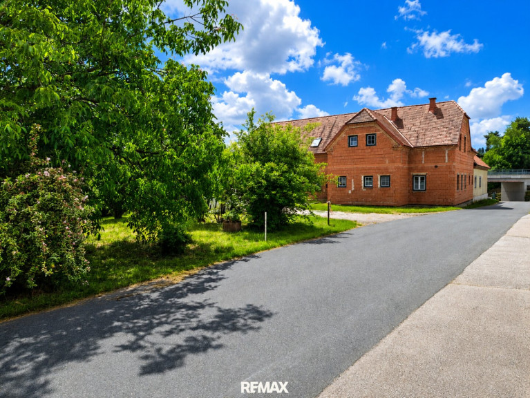 Haus - 8241, Dechantskirchen - Großzügiges Bauernhaus auf 3.245 m² Grundstück – 202 ² Wohnfläche