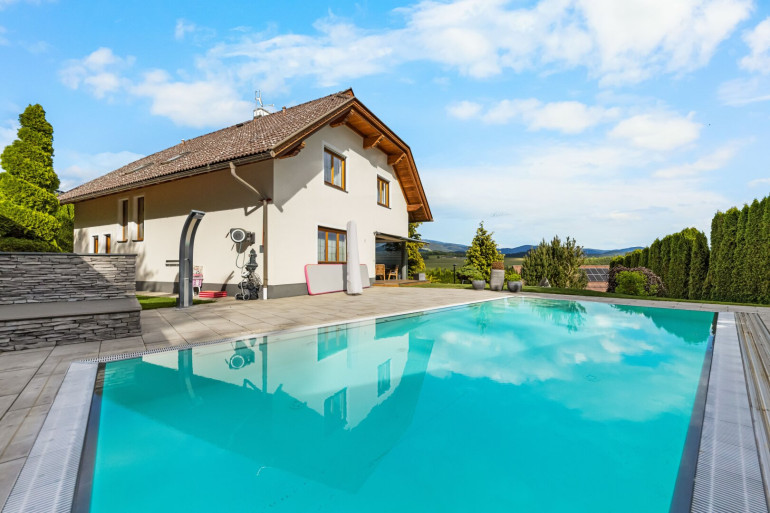 Haus - 9330, Althofen - Exklusives Wohnhaus mit Pool, Gartenparadies und traumhafter Aussicht in Althofen