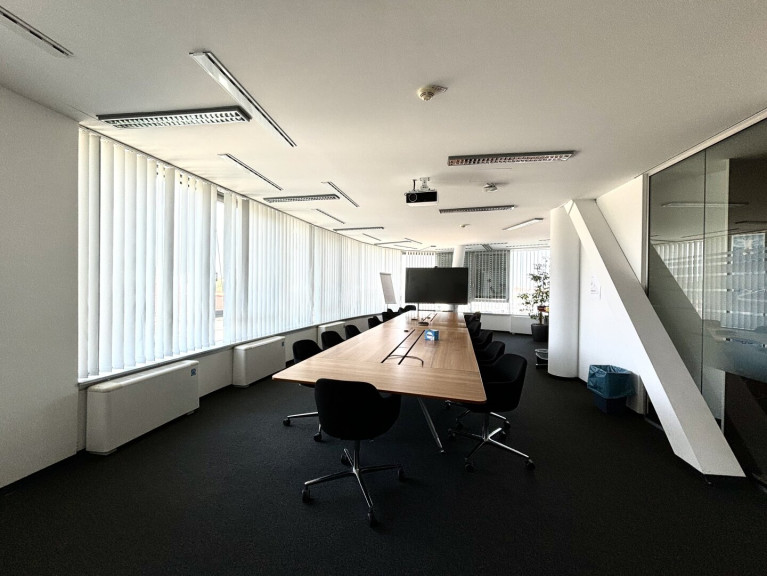 Büro / Praxis - 1190, Wien - 1190! GESCHÄFTSHAUS SKYLINE: Tolle Bürofläche (teilbar) direkt bei U4/Station Spittelau!