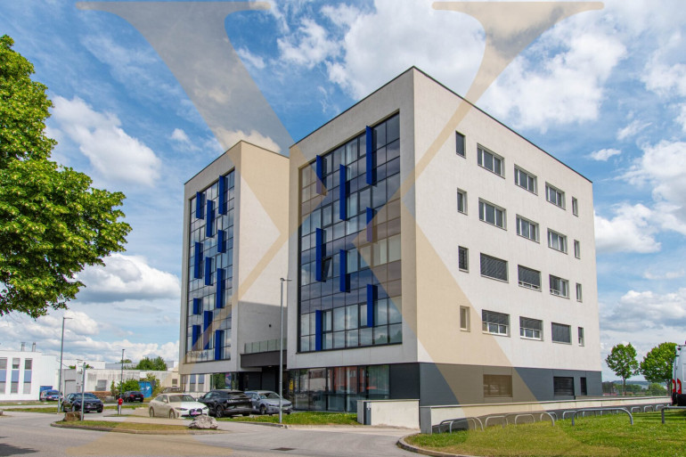 Büro / Praxis - 4060, Leonding - Büro mit Dachterrasse: Moderne Büro-/Ordinationsfläche in zentraler Lage von Leonding mit TG- & Freistellparkplätzen!
