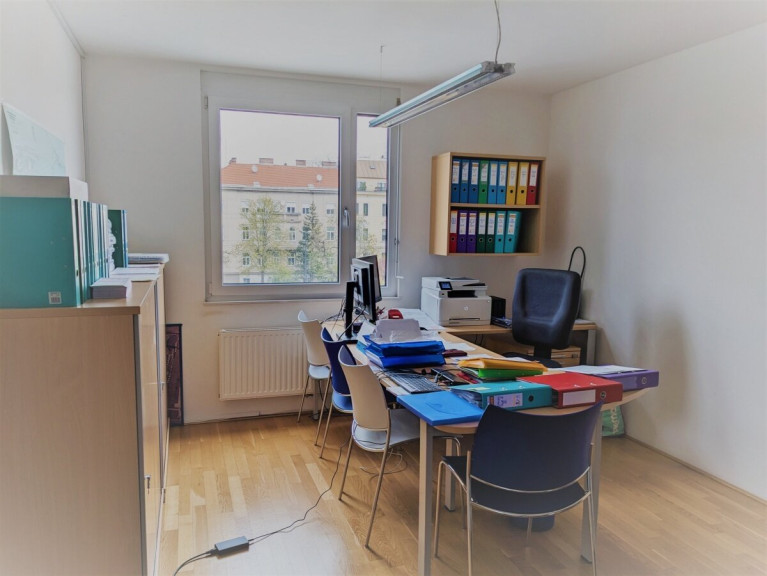 Büro / Praxis - 1130, Wien - Büro mit U-Bahn-Nähe!