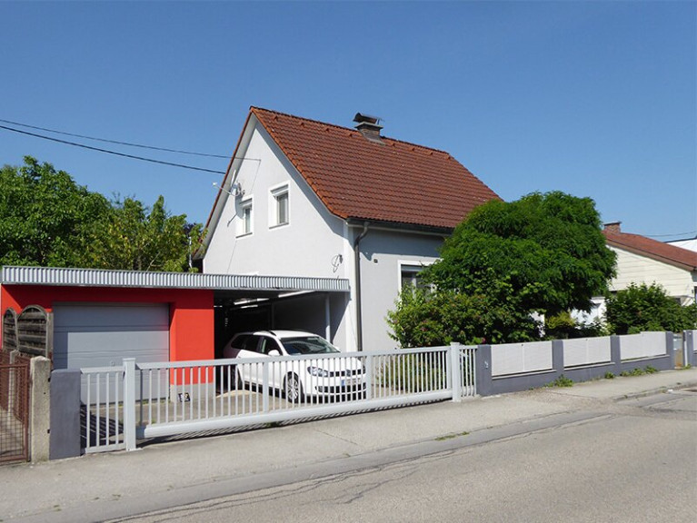 Haus - 4050, Traun - Wohnen wie im Urlaub mit Pool & Jacuzzi