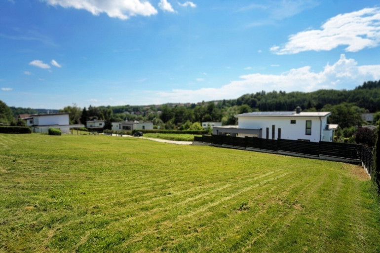 Grundstück - 8054, Mantscha - Südwestlich orientiertes Baugrundstück in Ruhelage – 880 m² für Ihr Eigenheim nahe Graz