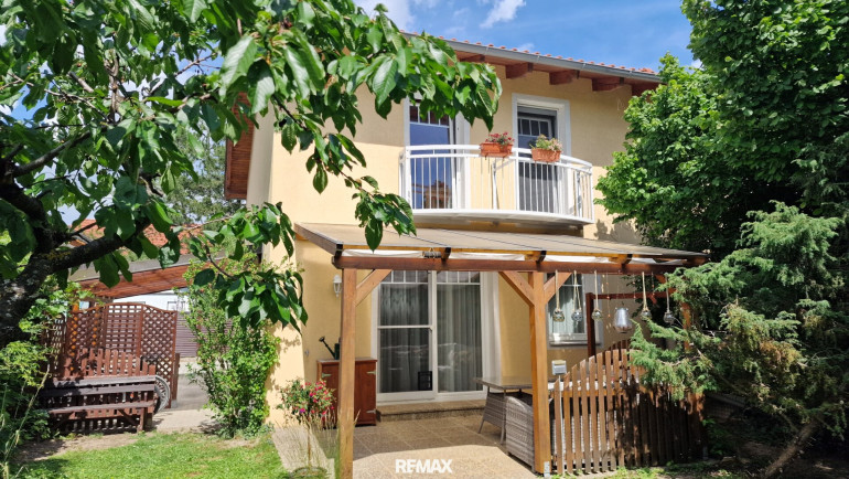 Haus - 2525, Günselsdorf - Schöne Doppelhaushälfte in Günselsdorf mit Balkon, Terrasse & Carport!