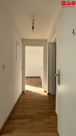 Wohnung - 4400, Steyr - L(i)ebenswerter Neustart in Steyr Münichholz: stilvoll sanierte Wohnung mit ebenerdiger Dusche, hochwertigen Böden und großzügiger Raumaufteilung – perfekt für Zwei!
