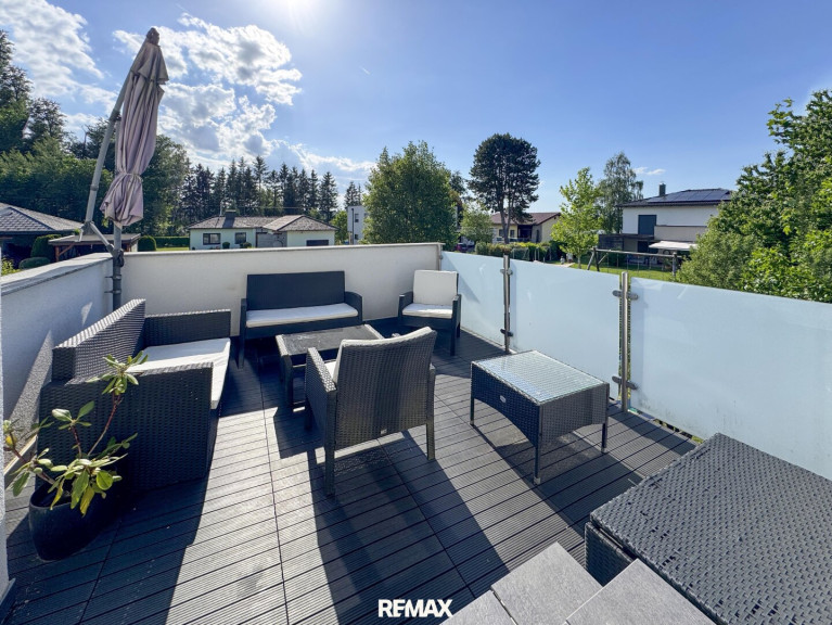 Wohnung - 4663, Laakirchen - Großzügige 4-Zi-Wohnung mit Eigengarten in Laakirchen!