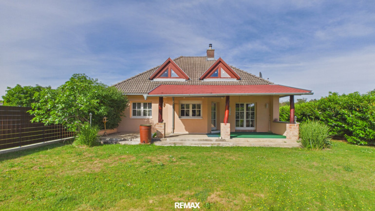 Haus - 2285, Leopoldsdorf im Marchfeld - Modernes 5-Zi. Einfamilienhaus mit Garten, Terrasse & Kamin