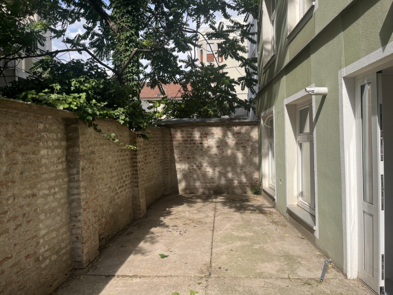 Büro / Praxis - 1050, Wien - Bräuhausgasse - hofseitiges Souterrainlokal mit Garten bzw. Terrasse zu vermieten
