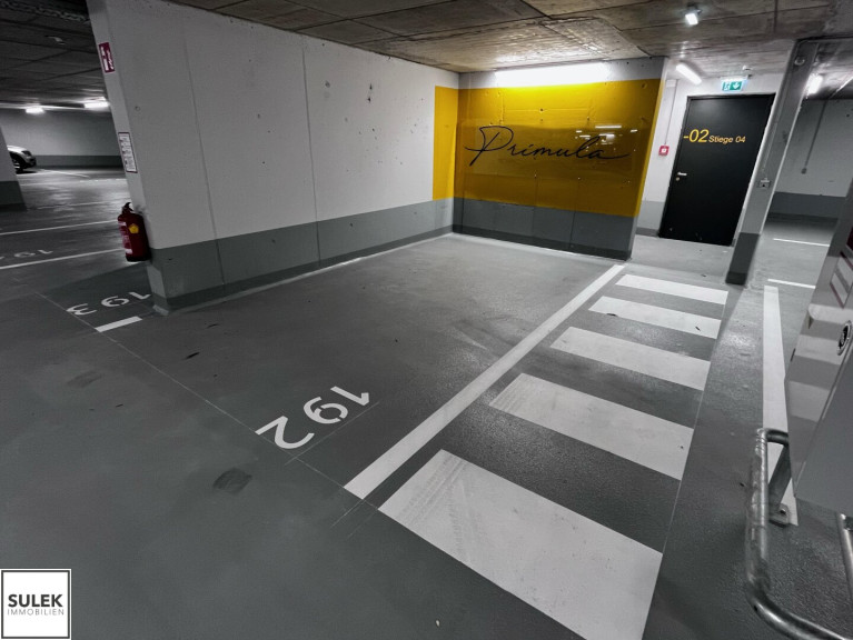 Immobilie - 1140, Wien - Penzingerstraße 76 - Kennedy Garden nahe U4 Hietzing: Tiefgaragenstellplatz ab sofort zu mieten!