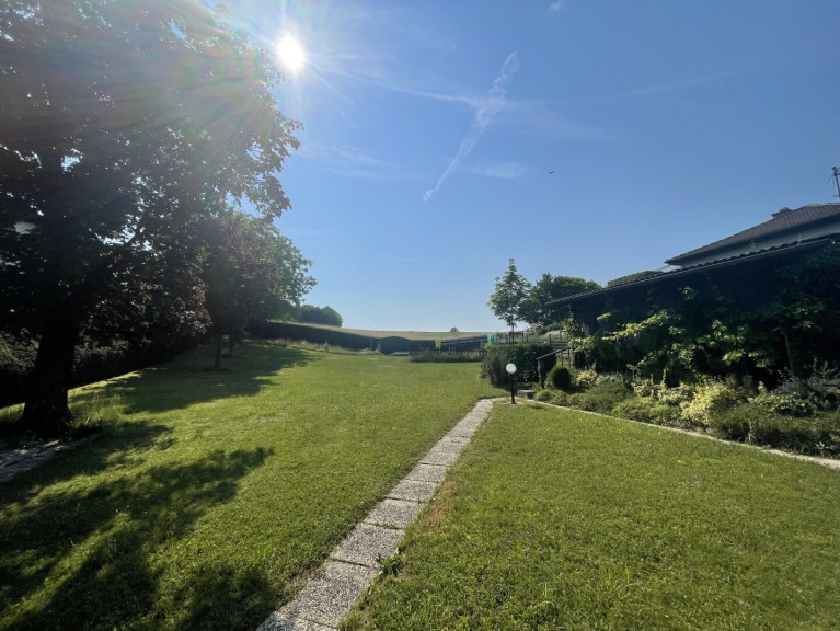 Grundstück - 4073, Katzing - Ihr Platz für die Zukunft – großzügiges Grundstück mit kleinen Wochenendhaus und Pool in begehrter Wohnlage zu verkaufen