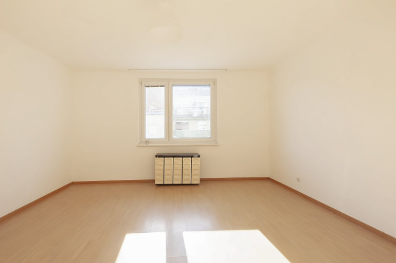 Wohnung - 1190, Wien - Sollingergasse - Neubaugarconniere mit separater Einbauküche zu verkaufen