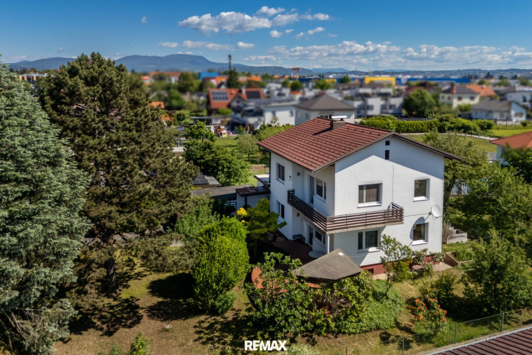 Haus - 8054, Graz - Einfamilienhaus mit großem Garten, Doppelgarage und viel Potenzial in Graz-Straßgang