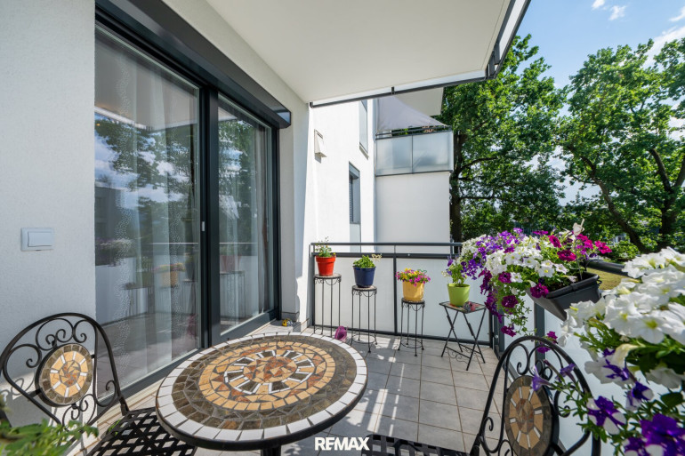 Wohnung - 8053, Graz - Traumhafte Wohlfühloase mit Westbalkon, TG-Stellplatz möglich!
