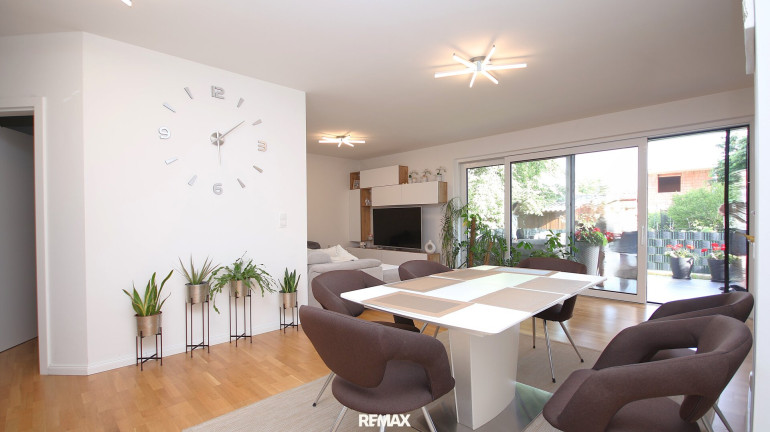 Wohnung - 8020, Graz - Moderne Eigentumswohnung mit viel Platz in Sackgassenlage! 4 Zimmer, Südterrasse, Garten & Carport