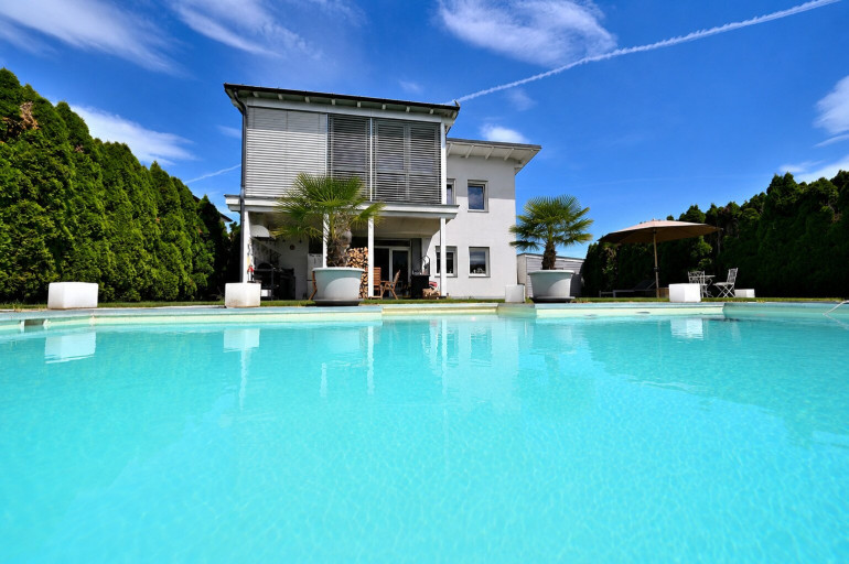 Haus - 9020, Klagenfurt am Wörthersee - Modernes Einfamilienhaus *** beheizbarer Pool *** Outdoorküche ***