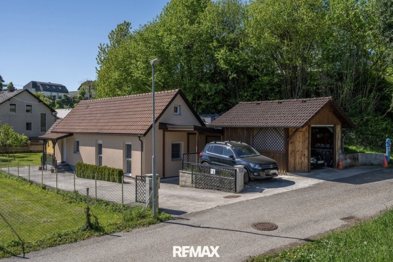 Haus - 4522, Sierning - Zwei Wohnhäuser mit traumhaftem Garten und zahlreichen Parkplätzen – umgeben von Ruhe & Natur!