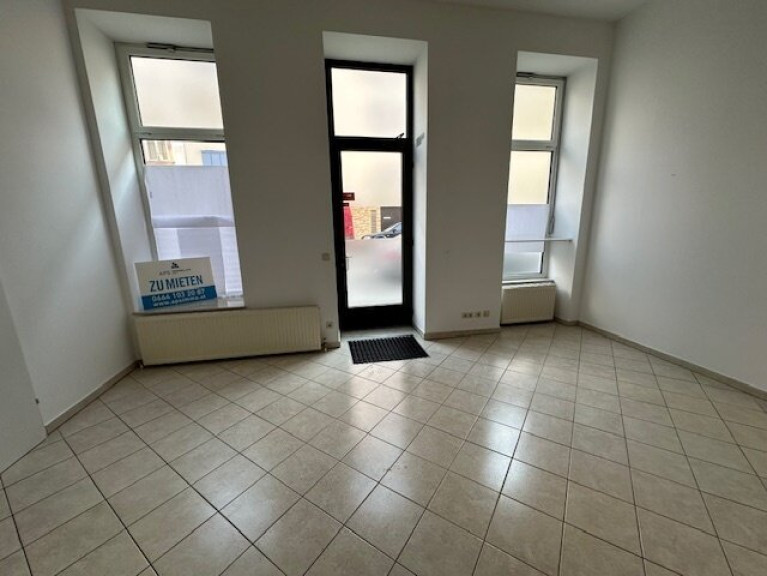 Büro / Praxis - 1160, Wien - Ruhige Lage, modernes Büro/Praxis mit Autoabstellplätzen in zentraler Lage ! Unbefristet!