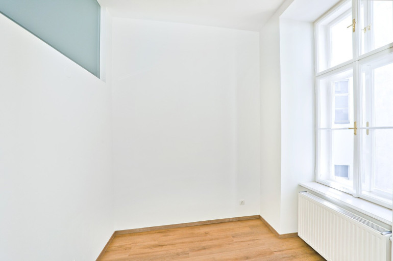 Wohnung - 1010, Wien,Innere Stadt - Zeitlose Eleganz im Herzen Wiens – Repräsentativer Altbau am Opernring | 150m², 3-Zimmer, Staatsoper-Blick