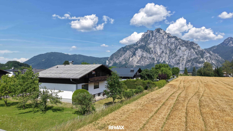 Haus - 4801, Traunkirchen - Landhaus mit ungewöhnlicher innenarchitektonischer Gestaltung!
