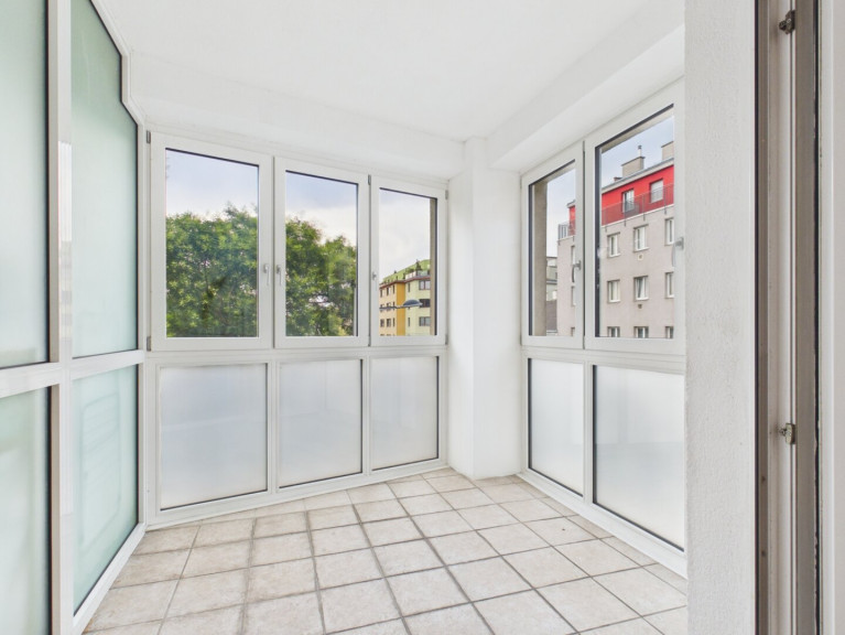 Wohnung - 1100, Wien - Charmante 1-Zimmer-Wohnung mit Wintergarten in bester Lage des 10. Bezirks - nur 197.000€!