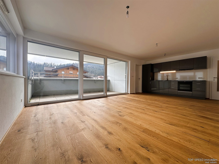 Wohnung - 5541, Altenmarkt im Pongau - Moderne Eigentumswohnung mit Südbalkon, 2 Schlafzimmern und 2 PKW-Stellplätzen in zentraler Lage