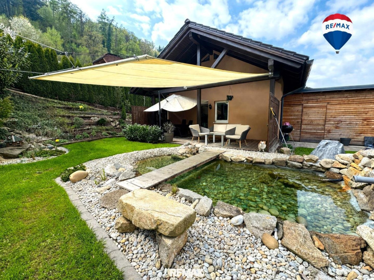 Haus - 4081, Hartkirchen - Ihr kleines Wohnparadies: Neuwertiger Bungalow mit Garten und Carport