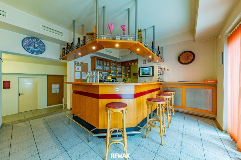 Büro / Praxis - 3710, Ziersdorf - GEWERBEFLÄCHE MIT WOHNUNG IN ZIERSDORF SUCHT NACHFOLGER! Auch als BÜRO ODER PRAXIS!