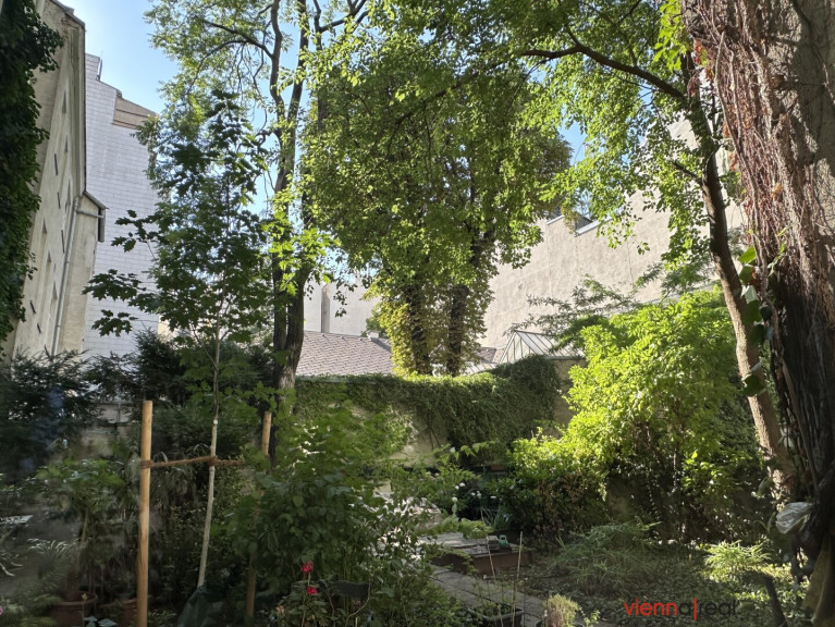 Wohnung - 1180, Wien - Helle, ansprechende 4-Zimmer-Wohnung in repräsentativem Altbau mit Lift nahe Volksoper und AKH