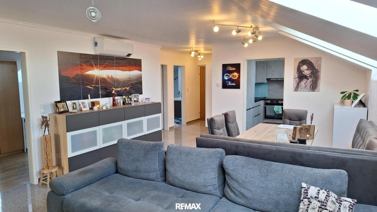 Wohnung - 8431, Gralla - „Traumhaftes Dachgeschoss-Highlight in Gralla!“ 4 Zimmer Garage und mehr...