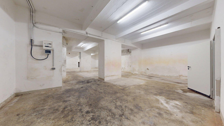Halle / Lager / Produktion - 1020, Wien - Souterrain - Großzügiges Lager