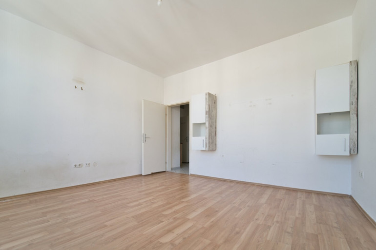 Wohnung - 1100, Wien - Ruhige, helle 2-Zimmer-Wohnung | Innenhoflage | WC und Bad in der Wohnung