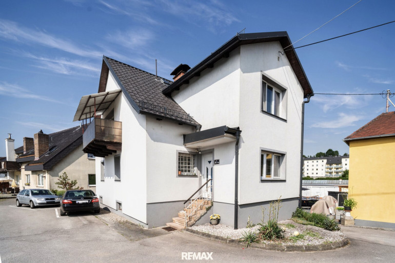 Haus - 4522, Sierning - Einfamilienhaus mit Garten und Garage im Zentrum von Sierning!