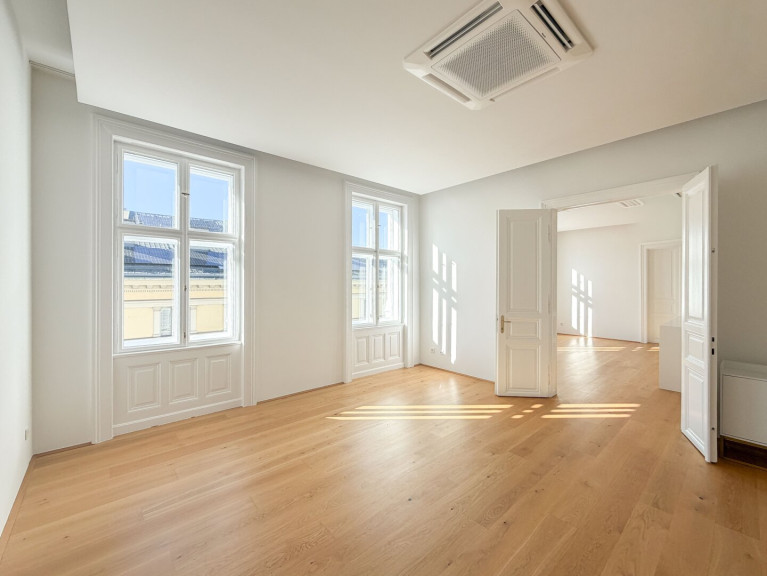 Wohnung - 1090, Wien - Luxuriöser Altbau in prachtvollem Althaus Nähe Servitenviertel & Lycée