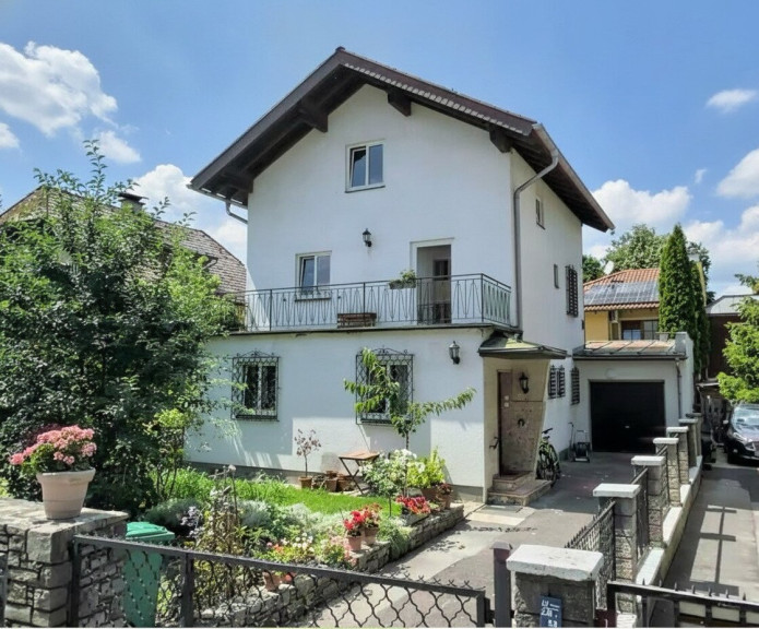 Haus - 5020, Salzburg - Stadthaus im Salzburger Stadtteil Itzling
