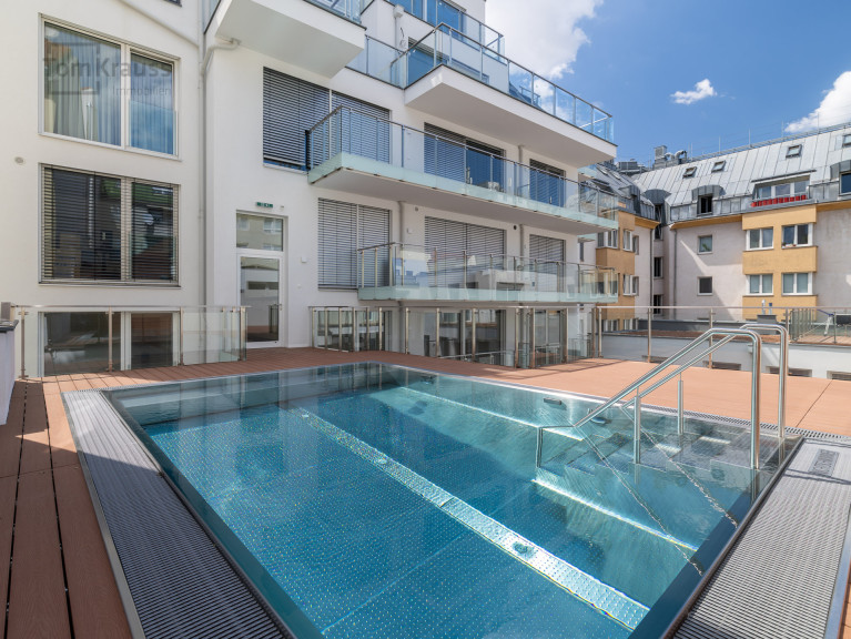 Wohnung - 1040, Wien - ABKÜHLUNG IM EIGENEN POOL CHARMANTE PÄRCHENWOHNUNG MIT BALKON