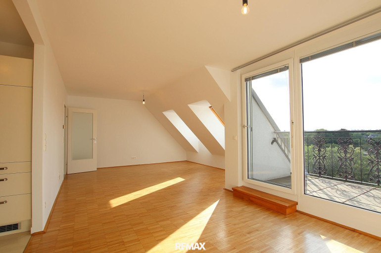 Wohnung - 2320, Schwechat - Panorama Aussicht auf einen Park - DG Wohnung in einer tollen Lage!