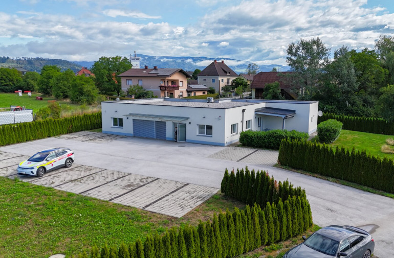 Büro / Praxis - 9125, Kühnsdorf - Neuwertige Praxis- oder Büroimmobilie in Südkärnten | 12 Parkplätze | Zentrale Lage