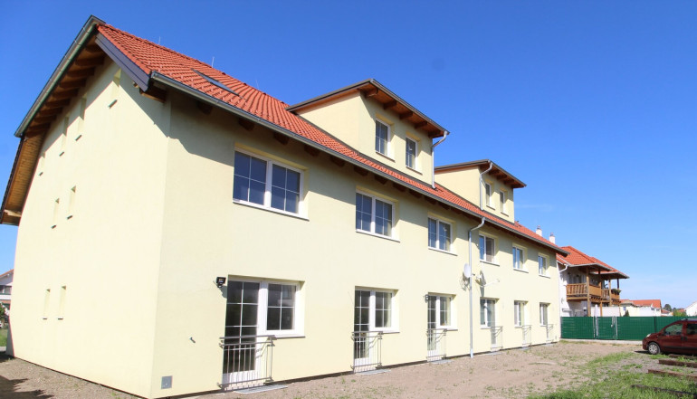 Wohnung - 2201, Gerasdorf bei Wien - NEUWERTIGE SINGLEWOHNUNG mit FUSSBODENHEIZUNG in GRÜNLAGE