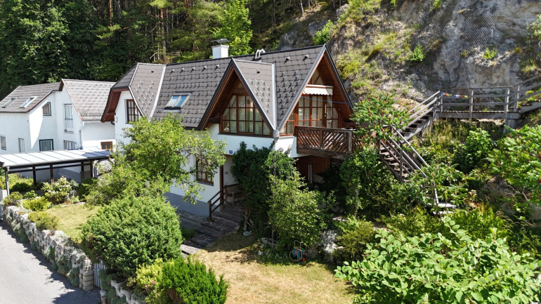 Haus - 2763, Pernitz - Pernitz im Piestingtal - Wohnhaus für Wohngeniesser Nahe dem Ortszentrum...