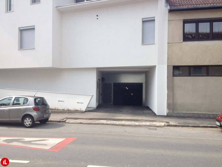 Immobilie - 2325, Himberg - Himberg | Parkgarage | direkt am Hauptplatz zu mieten!
