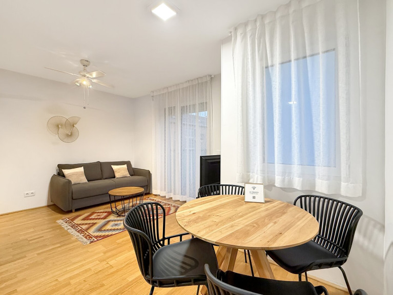 Wohnung - 1100, Wien - Vermietete 2-Zimmer Wohnung im 6. Liftgeschoss mit zwei Balkonen | 1100 Wien